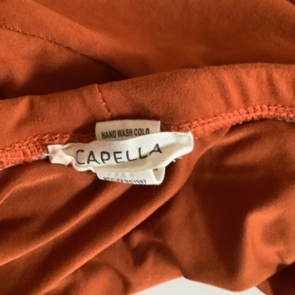 Capella Size Medium Rust Off-Shoulder Dress. Preloved - Picture 6 of 6